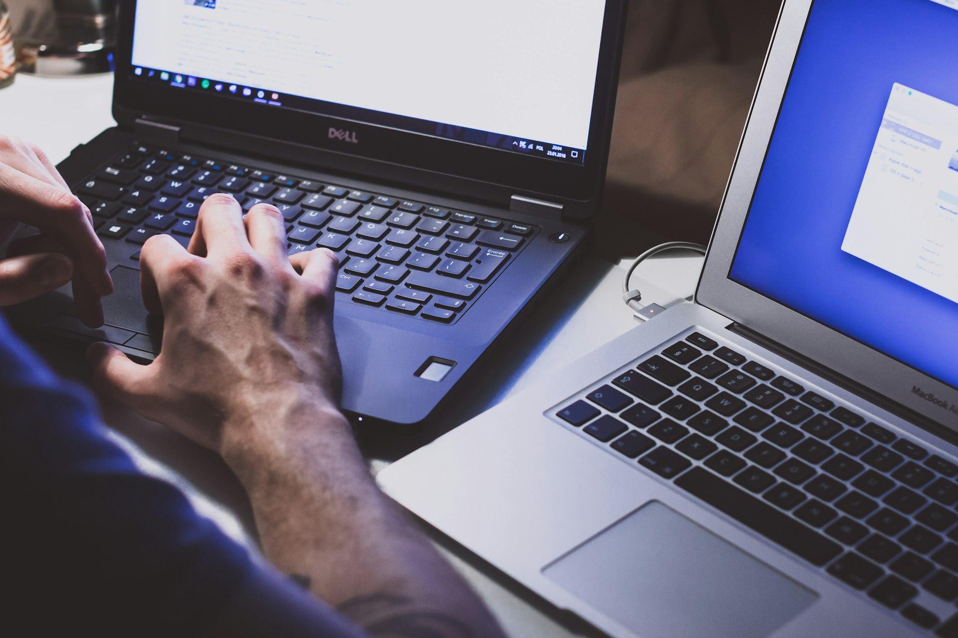 Hands-on laptop support at a home workstation